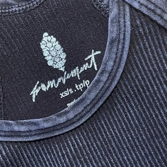 NWOT Free People Happiness Runs Long Crop Top Washed Black Size XS/S $40 - Picture 7 of 10